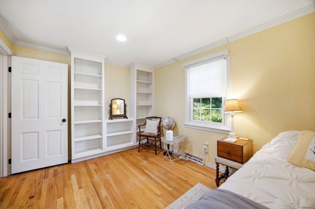 64 Cambridge Cir, Longmeadow, MA 01106