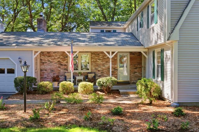 64 Cambridge Cir, Longmeadow, MA 01106