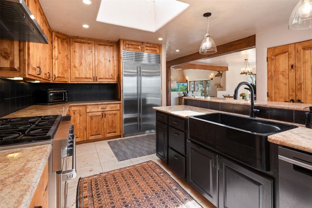 1026 Stagecoach Road, Santa Fe, NM 87501