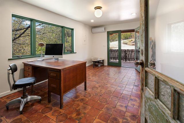 1026 Stagecoach Road, Santa Fe, NM 87501