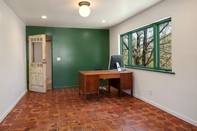1026 Stagecoach Road, Santa Fe, NM 87501