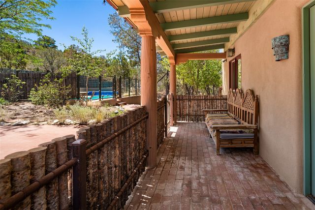 1026 Stagecoach Road, Santa Fe, NM 87501