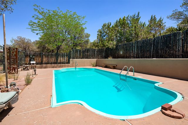 1026 Stagecoach Road, Santa Fe, NM 87501