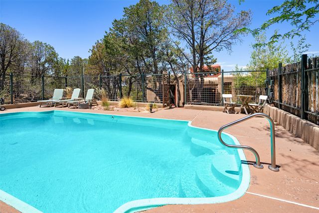 1026 Stagecoach Road, Santa Fe, NM 87501