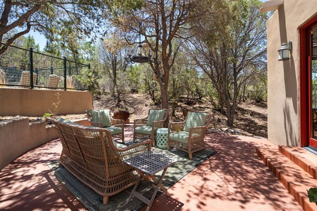 1026 Stagecoach Road, Santa Fe, NM 87501