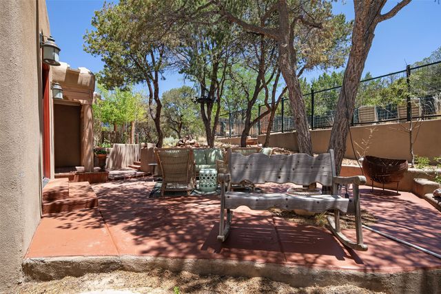 1026 Stagecoach Road, Santa Fe, NM 87501