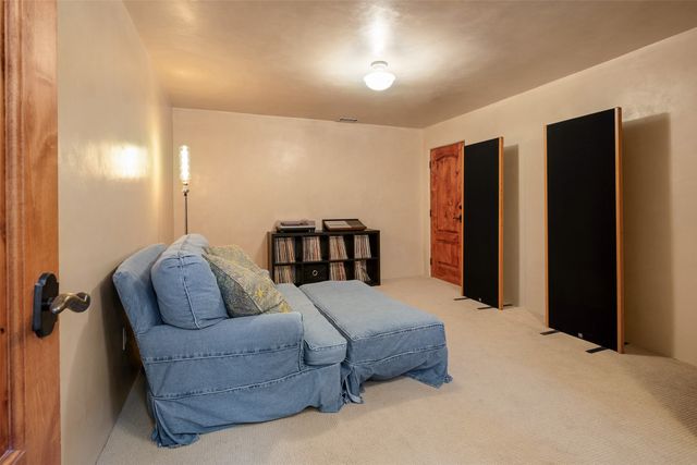 1026 Stagecoach Road, Santa Fe, NM 87501