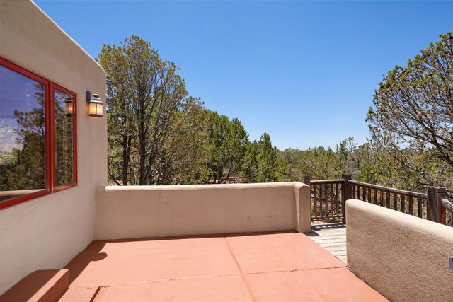 1026 Stagecoach Road, Santa Fe, NM 87501