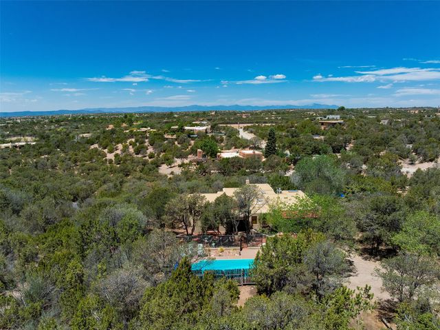 1026 Stagecoach Road, Santa Fe, NM 87501