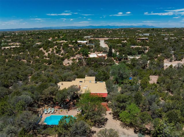 1026 Stagecoach Road, Santa Fe, NM 87501