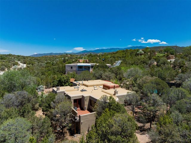 1026 Stagecoach Road, Santa Fe, NM 87501