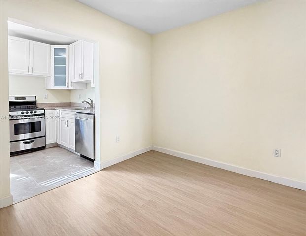215 Sidonia Ave, Coral Gables, FL 33134