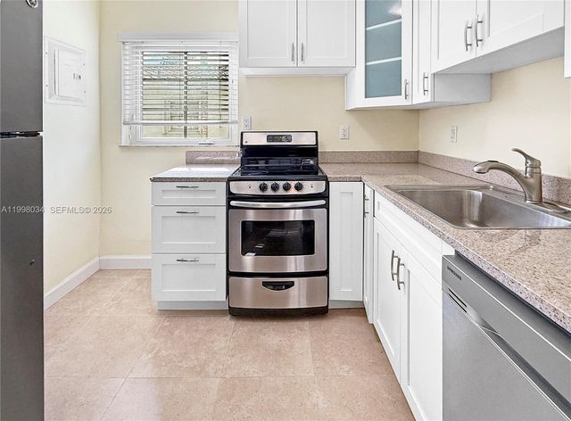 215 Sidonia Ave, Coral Gables, FL 33134