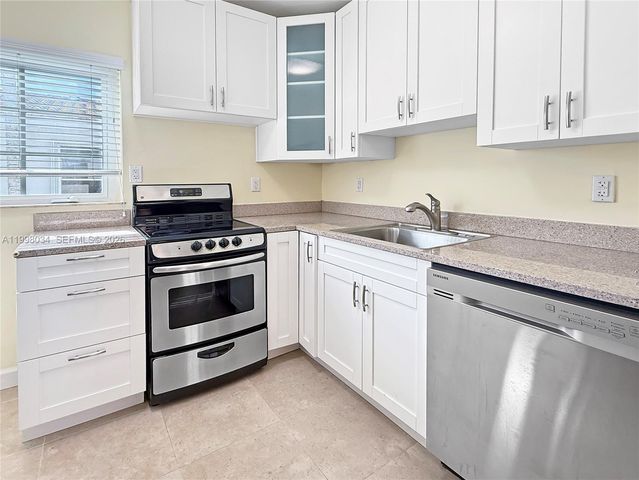 215 Sidonia Ave, Coral Gables, FL 33134