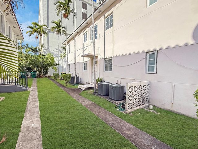 215 Sidonia Ave, Coral Gables, FL 33134