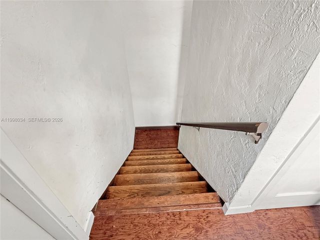 215 Sidonia Ave, Coral Gables, FL 33134