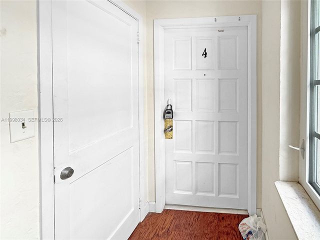 215 Sidonia Ave, Coral Gables, FL 33134