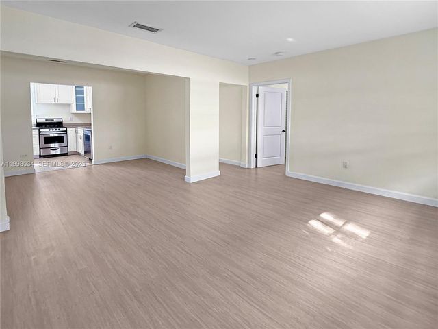 215 Sidonia Ave, Coral Gables, FL 33134