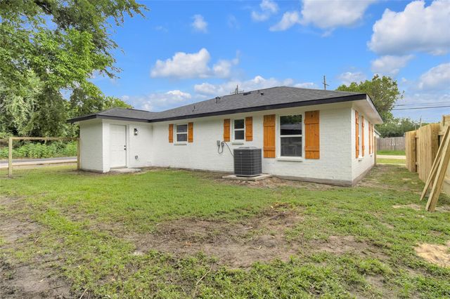 179 Mill Street, Willis, TX 77378