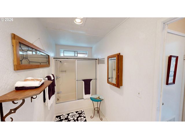 99005 W FREEMAN Ln, Brookings, OR 97415