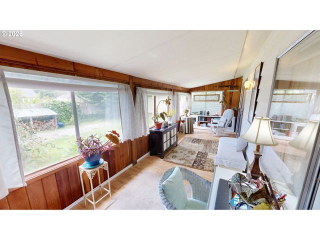 99005 W FREEMAN Ln, Brookings, OR 97415