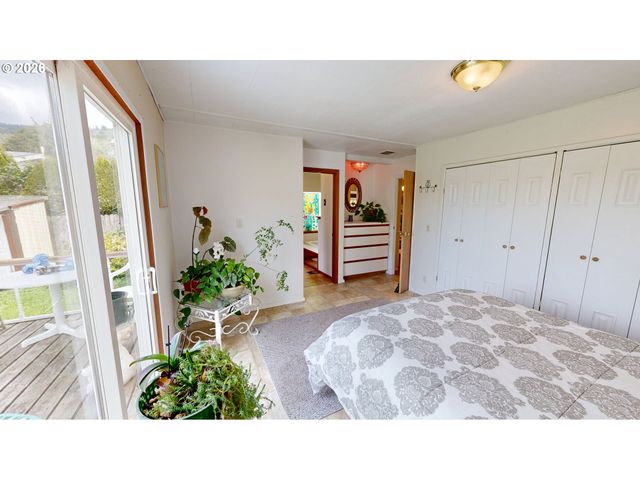99005 W FREEMAN Ln, Brookings, OR 97415