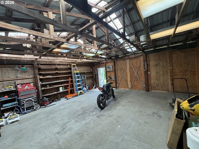 99005 W FREEMAN Ln, Brookings, OR 97415