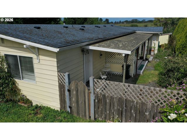 99005 W FREEMAN Ln, Brookings, OR 97415