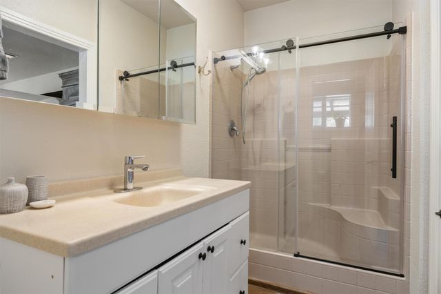2150 County Road 282, Liberty Hill, TX 78642
