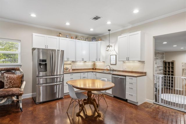 2150 County Road 282, Liberty Hill, TX 78642