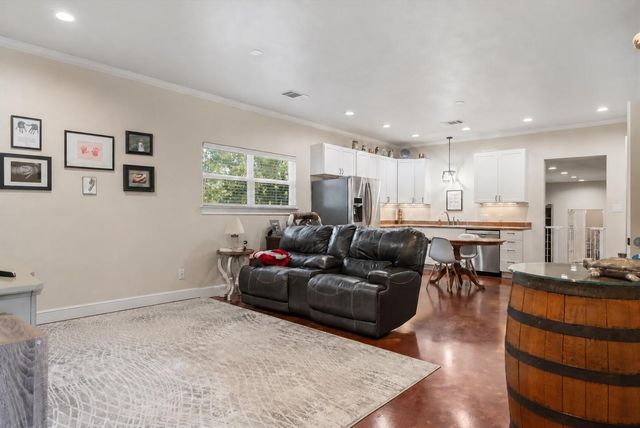2150 County Road 282, Liberty Hill, TX 78642