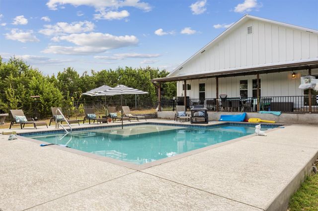 2150 County Road 282, Liberty Hill, TX 78642