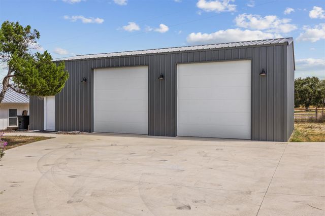 2150 County Road 282, Liberty Hill, TX 78642