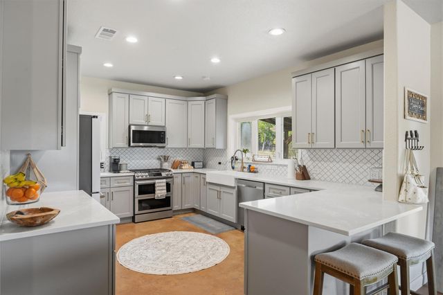 2150 County Road 282, Liberty Hill, TX 78642