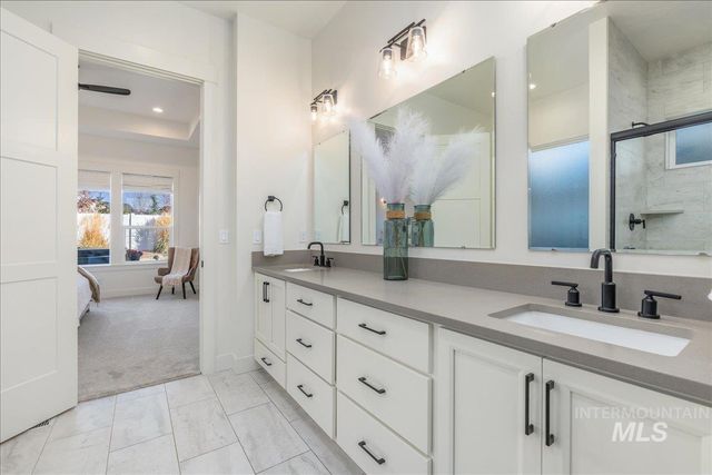 8872 W Suttle Lake Dr, Boise, ID 83714