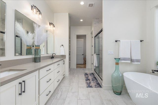 8872 W Suttle Lake Dr, Boise, ID 83714