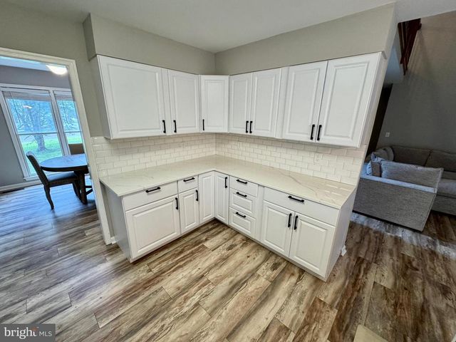 607 STONEWALL LN, Fredericksburg, VA 22407