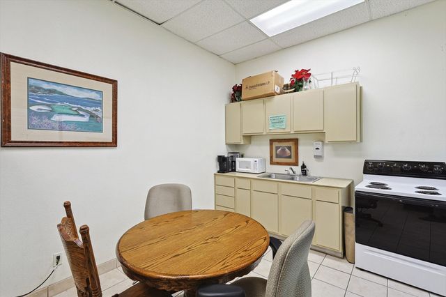 6960 Marvin D Love Freeway 8, Dallas, TX 75237