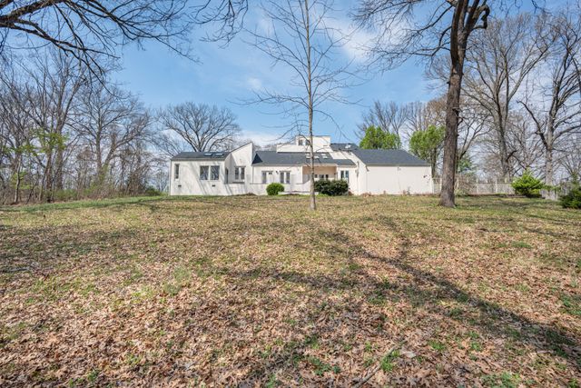 8267 Hawkins Rd, College Grove, TN 37046