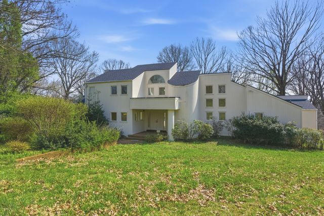 8267 Hawkins Rd, College Grove, TN 37046