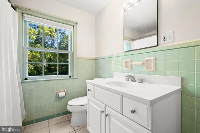 427 COTSWOLD LN, Wynnewood, PA 19096