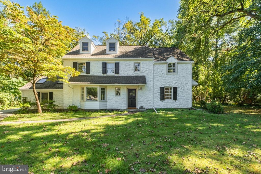 427 COTSWOLD LN, WYNNEWOOD, PA 19096 — exterior