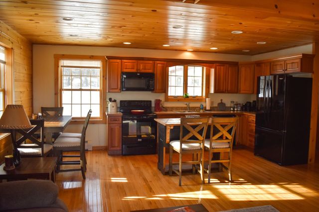 133 Philbrook Road, Pittsburg, NH 03592