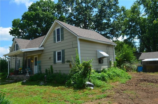 403 E Chestnut Street, Archie, MO 64725