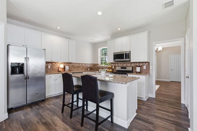 1395 Clear Creek Drive, Lewisville, TX 75067