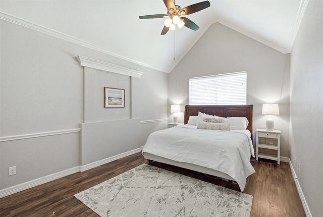 1395 Clear Creek Drive, Lewisville, TX 75067
