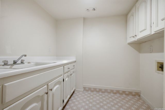 13307 LA VISTA DR, San Antonio, TX 78216