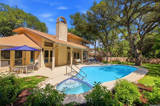 13307 LA VISTA DR, San Antonio, TX 78216