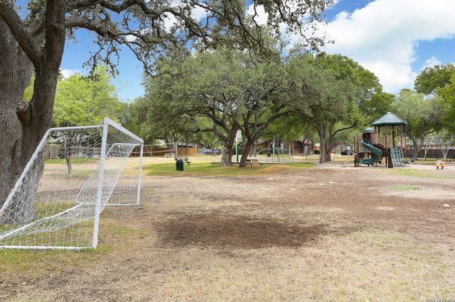 13307 LA VISTA DR, San Antonio, TX 78216