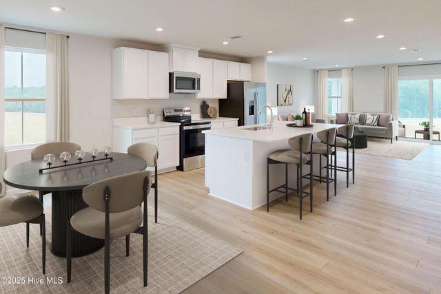 881 Haw Creek Avenue NE, Winnabow, NC 28479